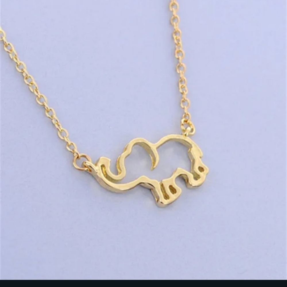 🐘🐘NEW🐘🐘VERY NICE!! Hollow Elephant Necklace in GOLD Plating 🐘🐘 - Picture 2 of 13